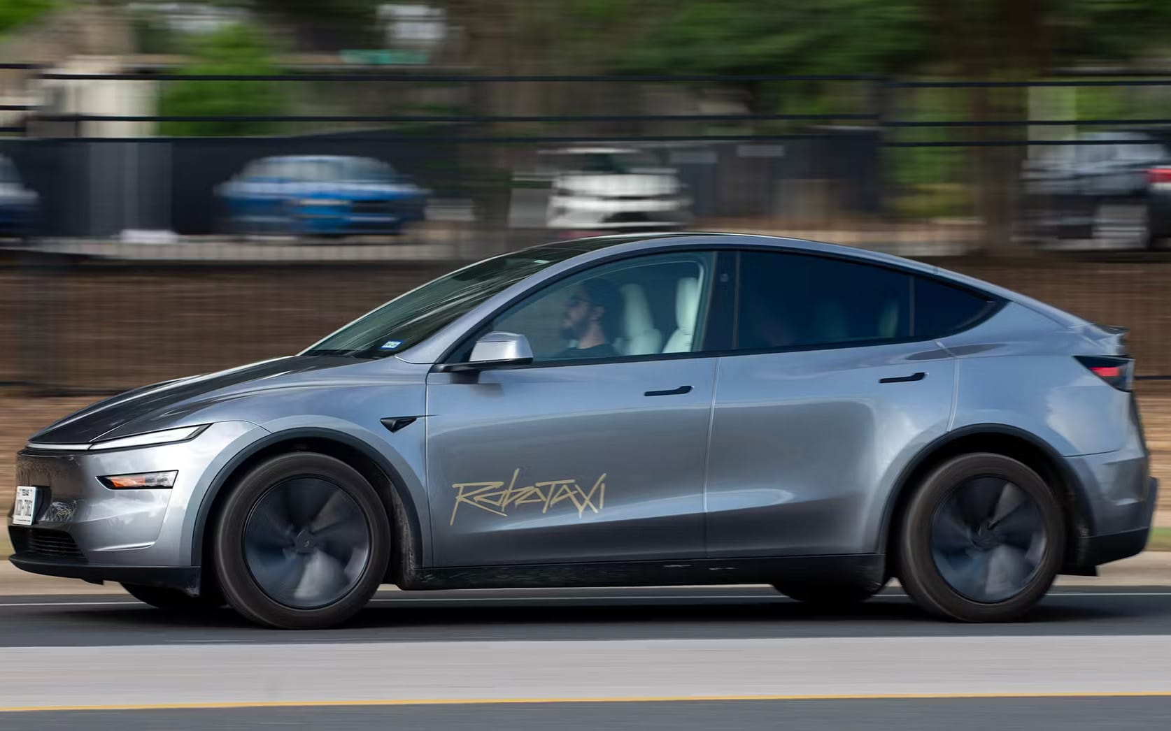 ⛵ Tesla vs Waymo, Game On