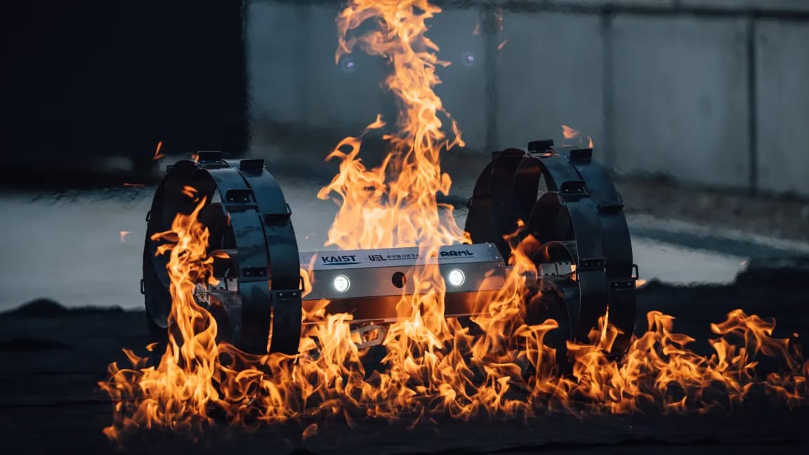 🤖 Lunar Cave Robots