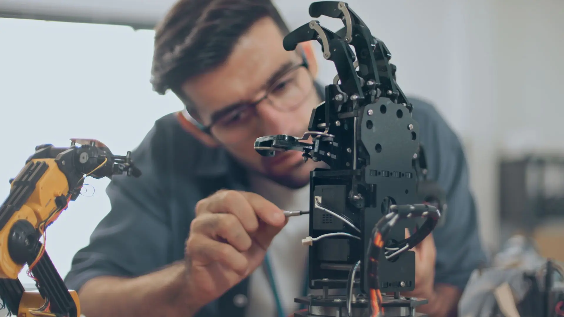 🤖 World-First Quantum-Inspired Robot