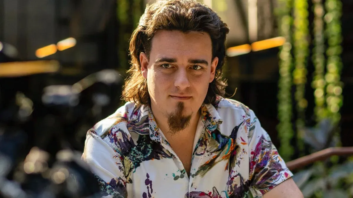 Palmer Luckey's ModRetro Seeks $1B Valuation