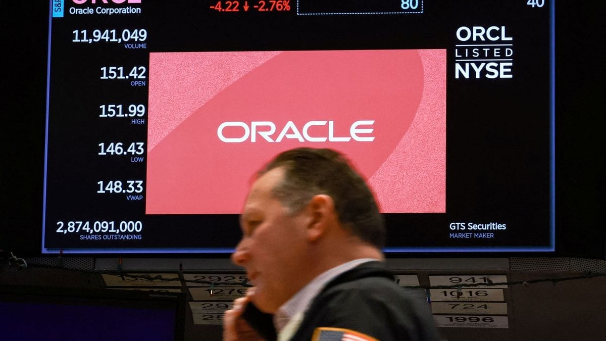 ⛵ Oracle Cuts Thousands for AI