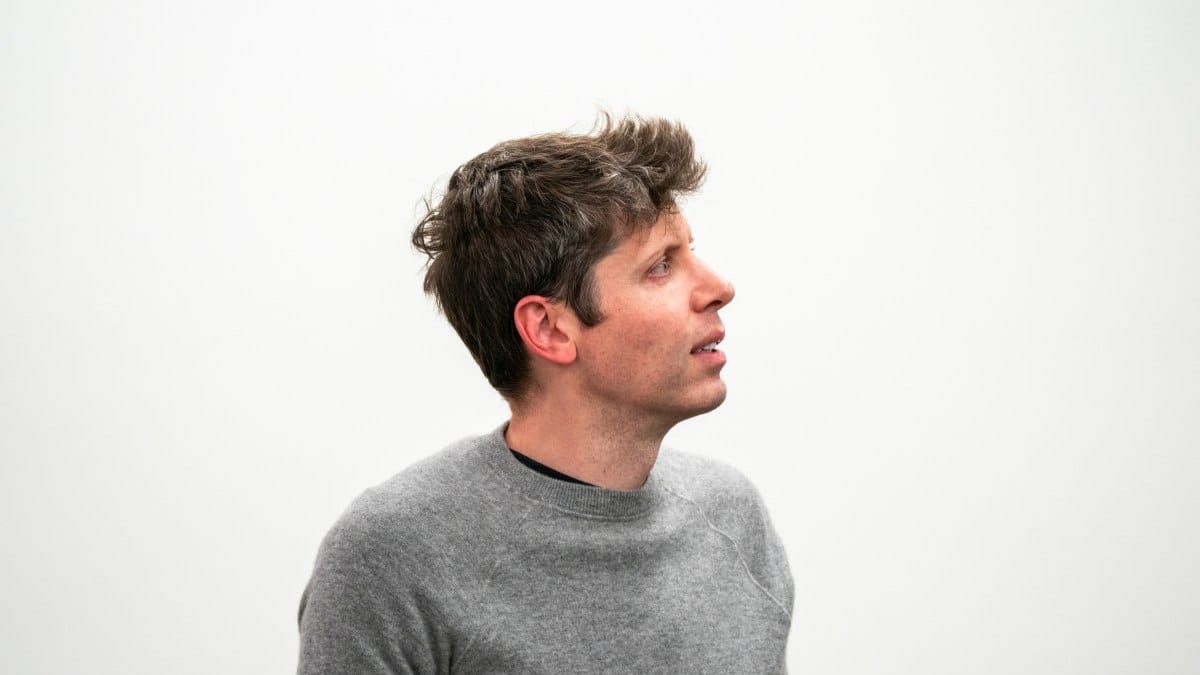 Sam Altman offers OpenAI tokens to YC startups