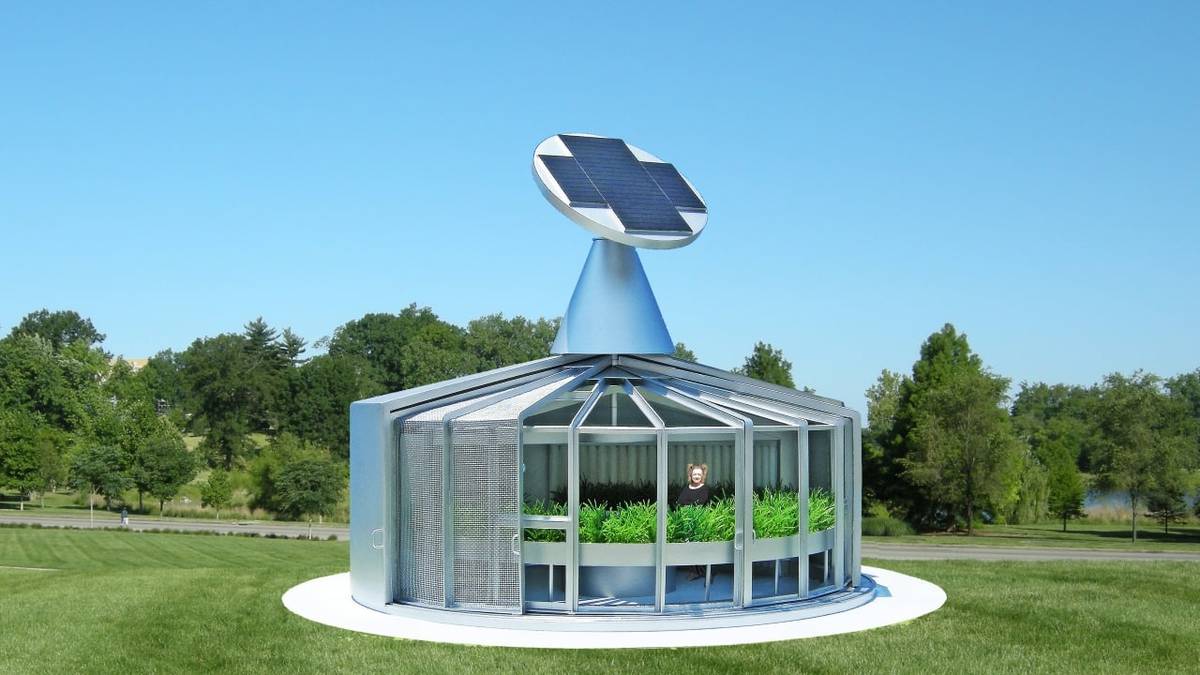 ⚙️ Rotating Solar Home