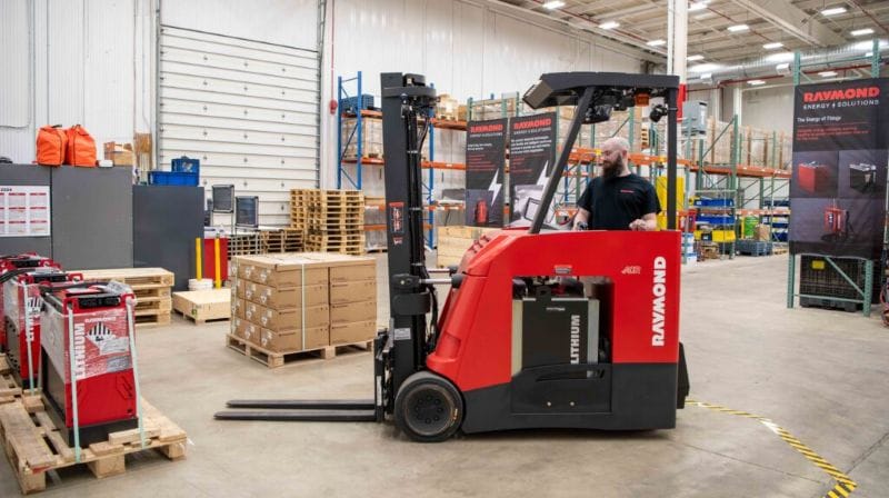 🤖 Forklifts Learn Physical AI