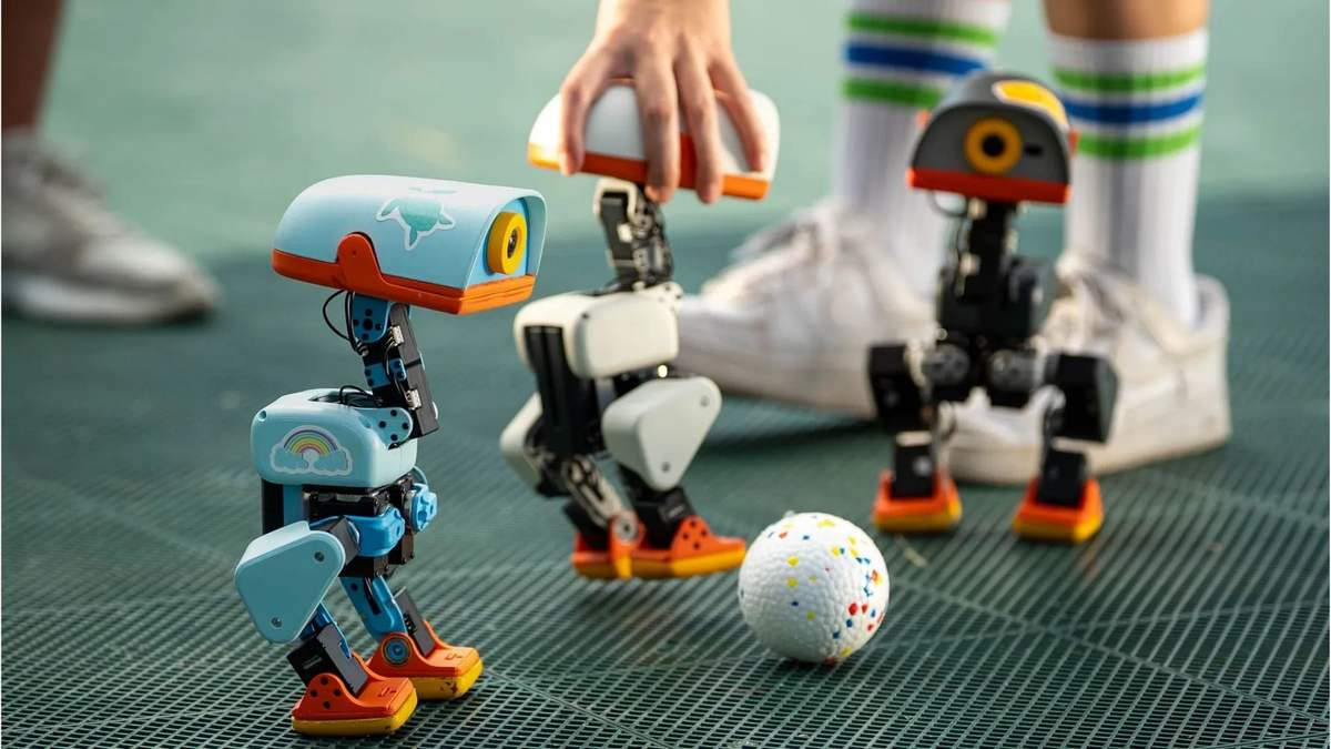 Mascot Robots Become Backlog