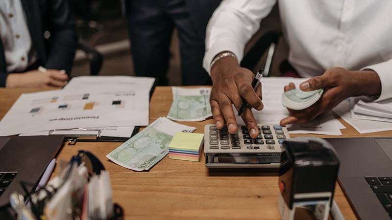 🛎️ The "AI Founder" Made No Money