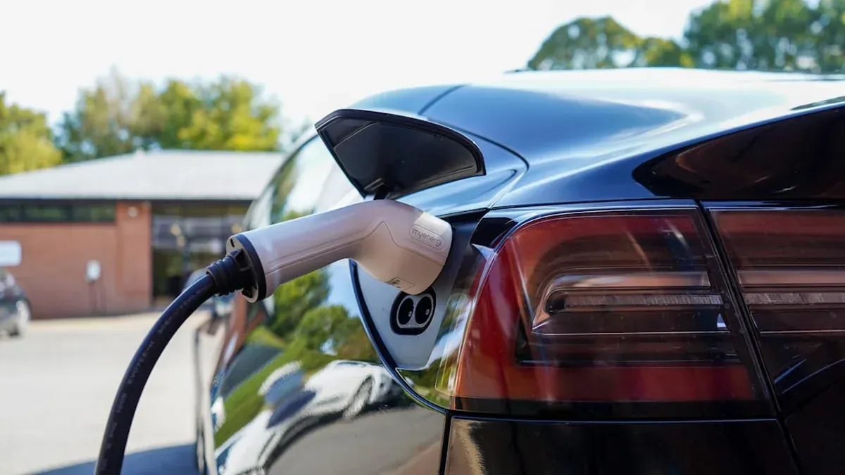 ⛵ Tesla Recalls 3M Cars in China