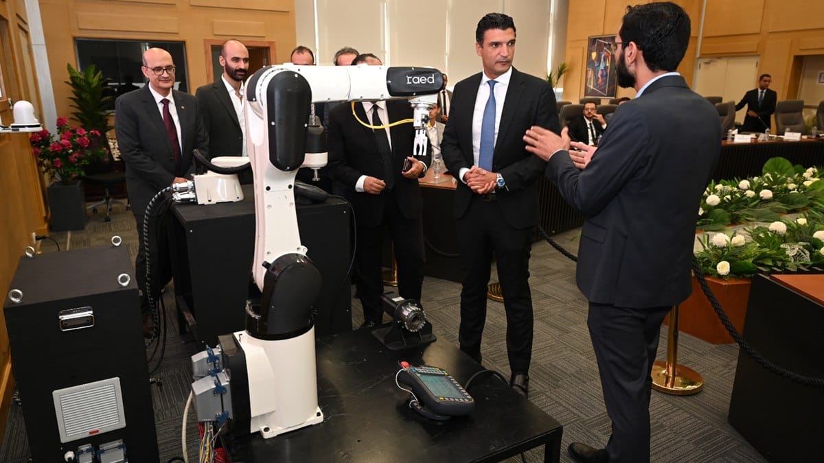 Egypt Builds Its First Factory Robot