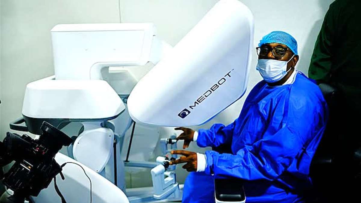 Surgery Crosses Five Hundred Kilometers