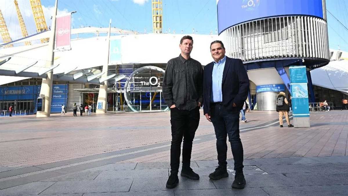 O2 Extends Its Arena Deal