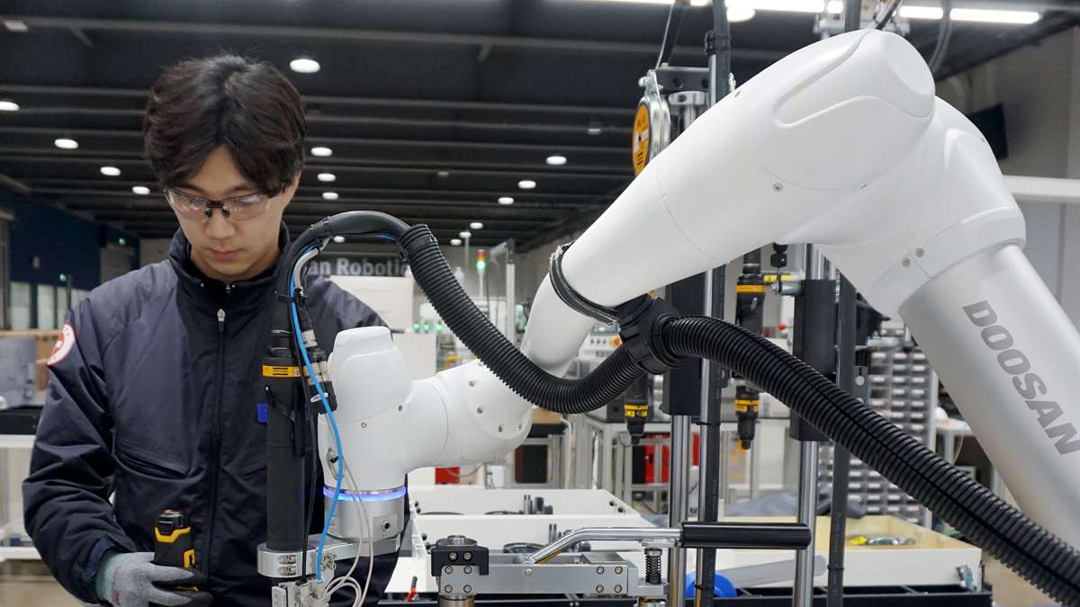 Korea Wants Brains Onboard