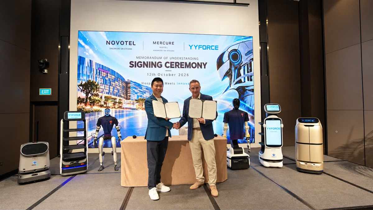 A 772-Room Hotel Hires Robots